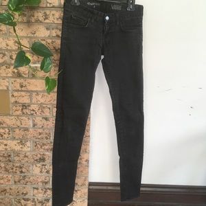 Extremely skinny Vans black pants